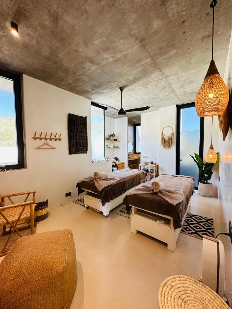 Pure Sea Boutique Lodge Goudiniweg エクステリア 写真